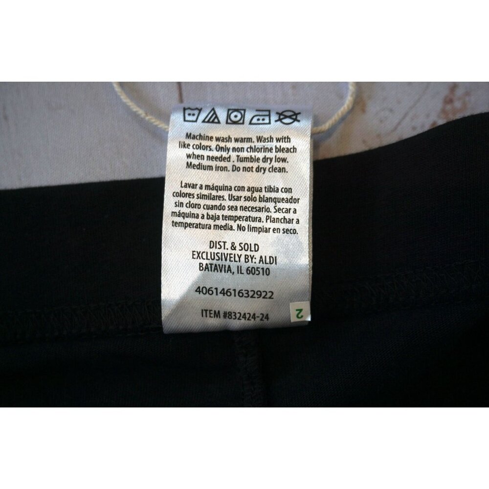 Serra Ladies Black Stretchy Bike Shorts - Size XXL, NWT - Picture 4 of 6